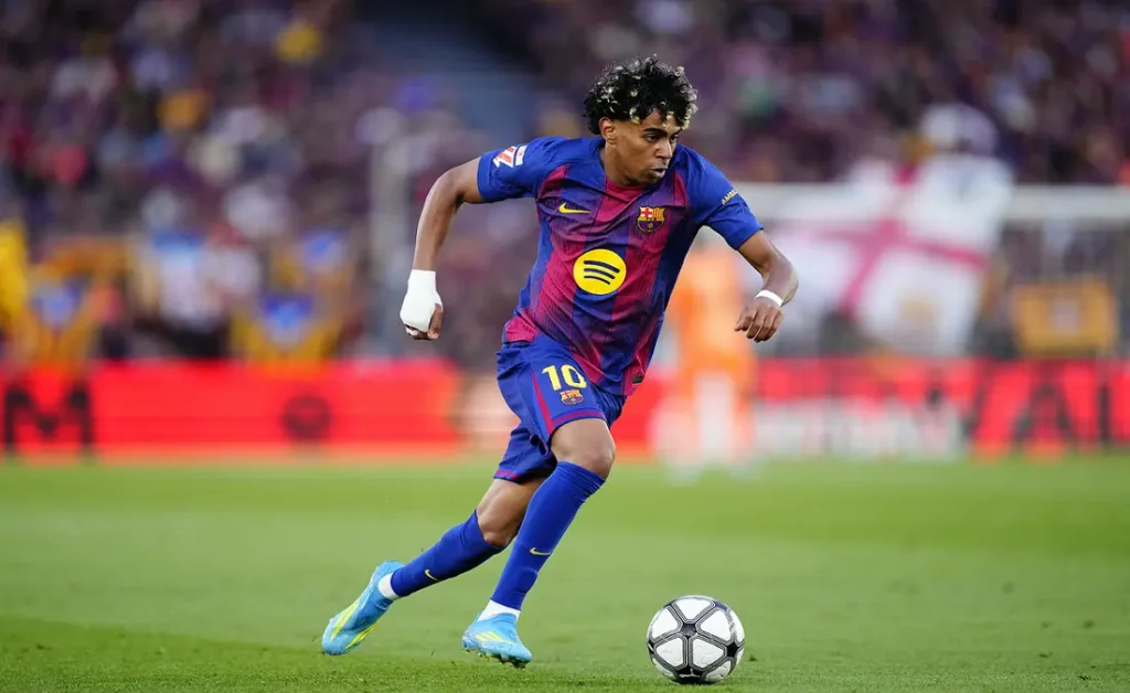 برشلونة يستهدف جابرييل فينينو: هل يضم النادي الكتالوني "نيمار الجديد"؟