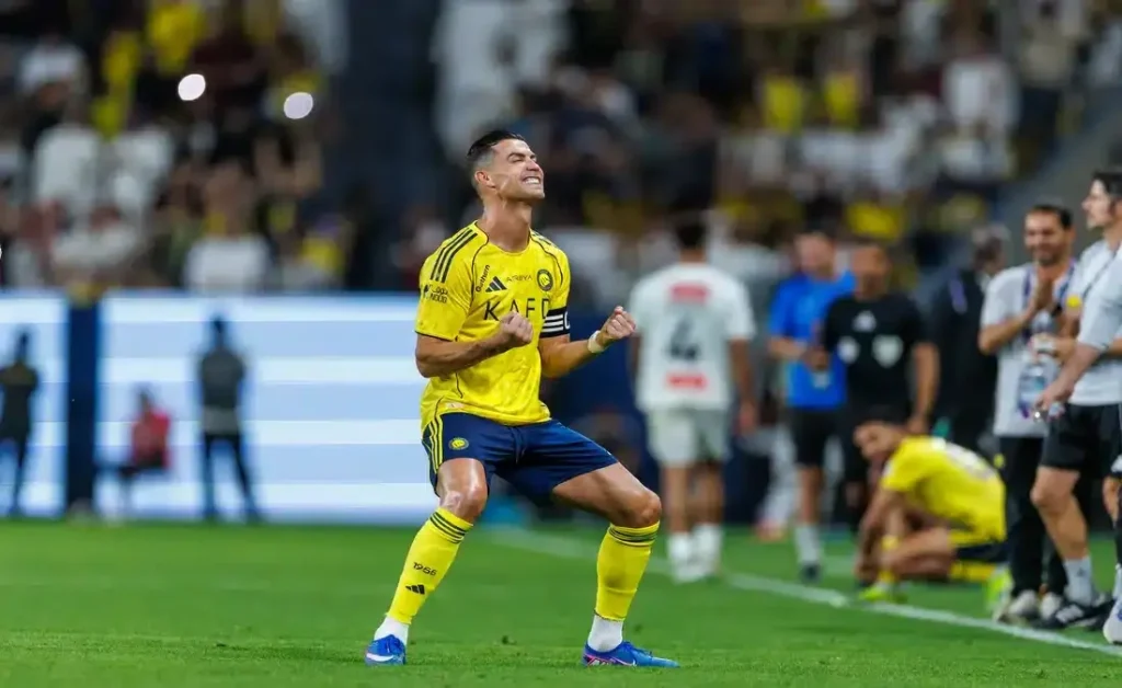 النصر يحقق إنجازًا عالميًا: صعود مبيعات قمصان النصر بفضل رونالدو